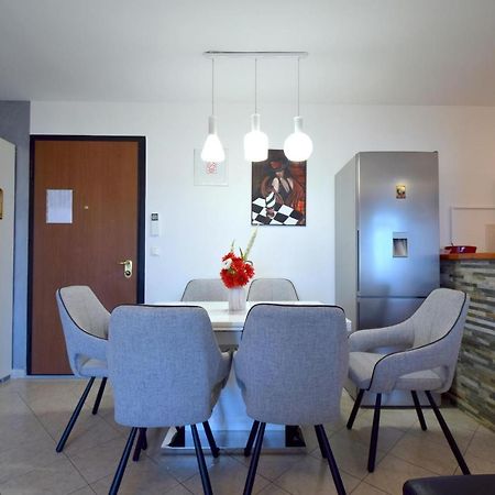 Apartment Lucy Malinska Ngoại thất bức ảnh