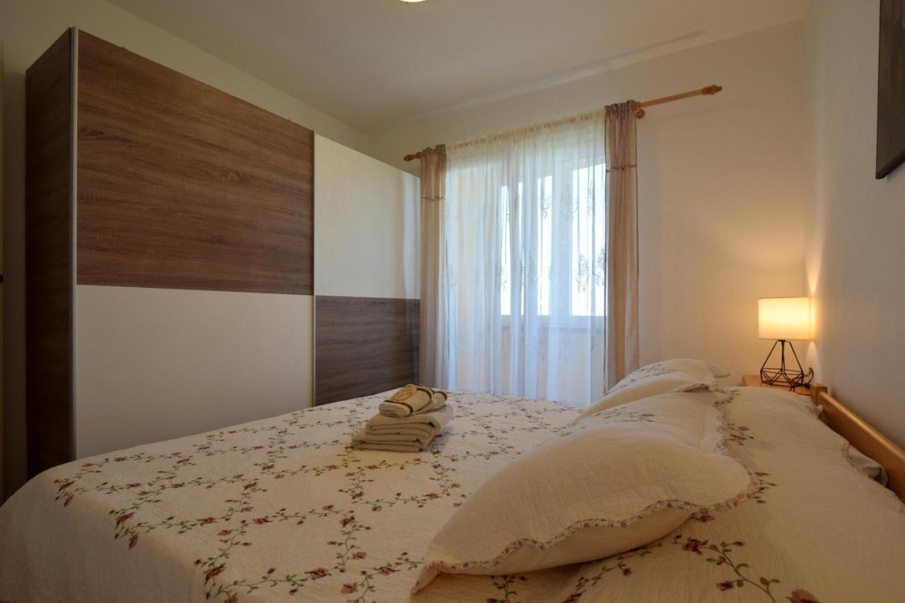 Apartment Lucy Malinska Ngoại thất bức ảnh