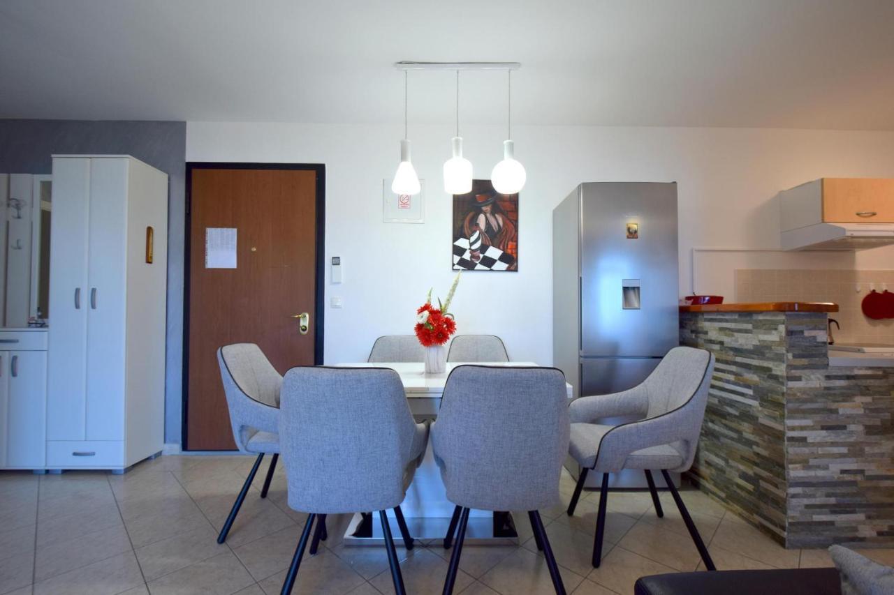 Apartment Lucy Malinska Ngoại thất bức ảnh